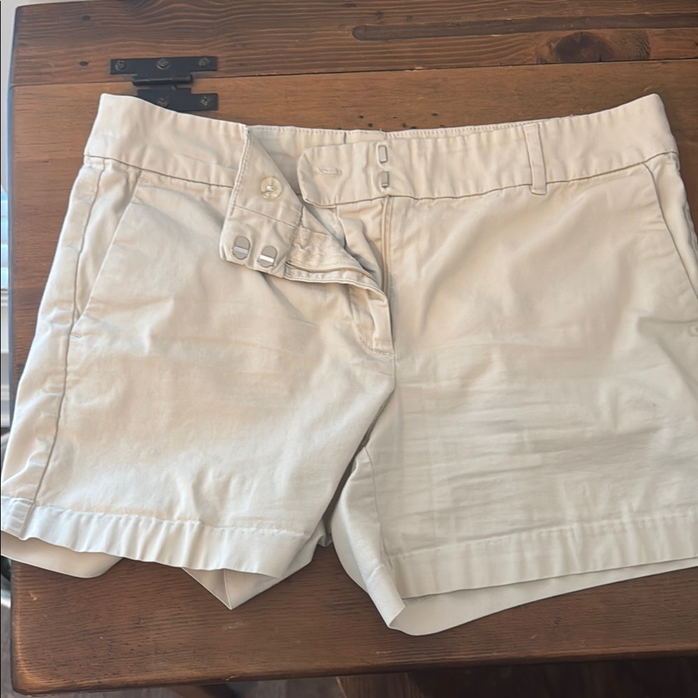Ann Taylor Factory Cream Cargo Shorts with Flat Front